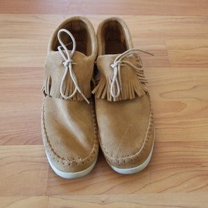 Minnetonka Shoes